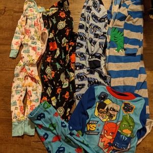 2T Boy footie pajamas 5 pack